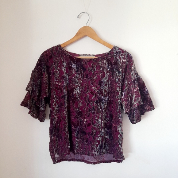 ● Lily White | velvet ruffle sleeve - Picture 2 of 11